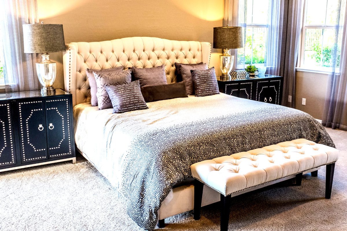 Best Ways To Move A Mattress (Or Any Large Piece of Furniture) Long